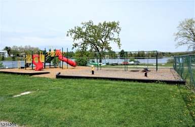 370 Lake Shore S #D - Montague, NJ