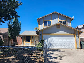 1805 Walpole Drive - Modesto, CA