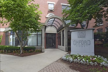 Oxford Court Apartments - Clinton, MA