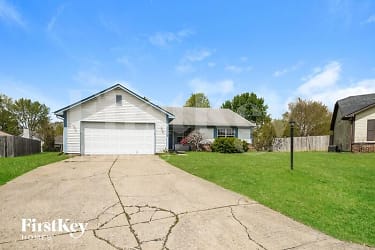 11116 Cherry Lake Ct - Indianapolis, IN