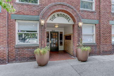 2166 NW Irving St unit 968-108 - Portland, OR