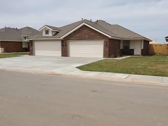 12005 Englewood Ave unit A - Lubbock, TX