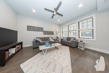 2620 N Rockwell St unit 002F - Chicago, IL