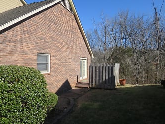 447 Eagle Brook Dr - Knoxville, TN