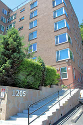 1205 SW Cardinell Dr unit 608 - Portland, OR