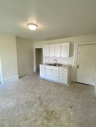 1002 S Fountain Ave unit 1/2 - Springfield, OH