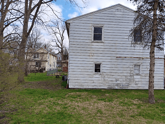 257 Buttonwood Ave - Bowling Green, OH