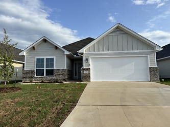 8810 Happy Vly Dr - Temple, TX
