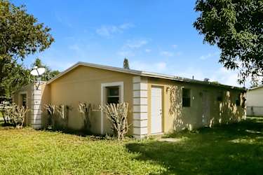 2960 NW 20th Street - Fort Lauderdale, FL