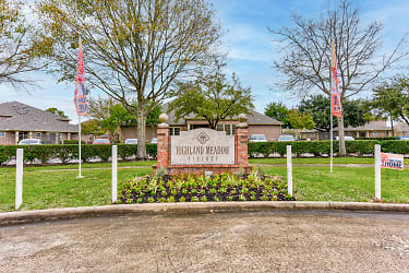 Highland Meadow Village Apartments - Houston, TX