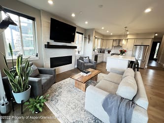 250 Overlook Ridge Apartments - Basalt, CO