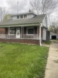 36 W Avondale Ave - Youngstown, OH
