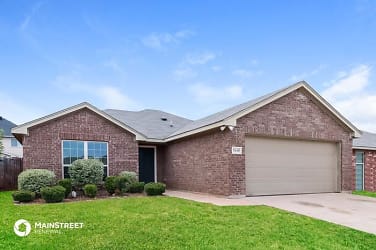 7640 Hollow Point Dr - Fort Worth, TX