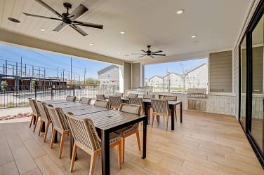 Carmel Villas Apartments - Denton, TX