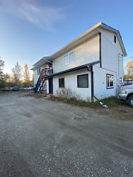 1622 Turner St - Fairbanks, AK