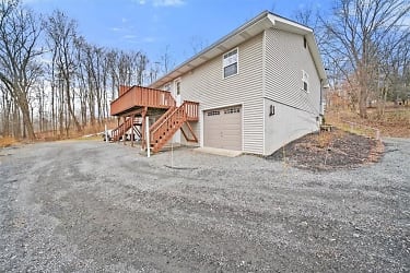 2247 Mt Hope Rd - Middletown, NY