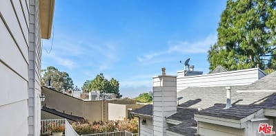 830 Haverford Ave #7 - Los Angeles, CA