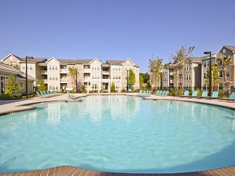 Vinings At Carolina Bays Apartments - Myrtle Beach, SC