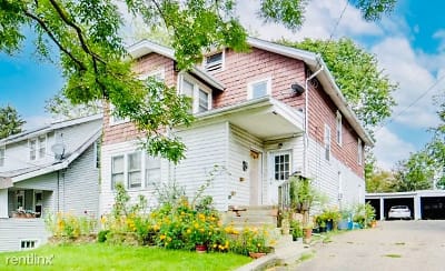 649 Patterson Ave - Akron, OH
