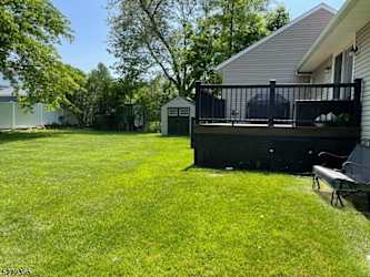 96 Carlson Pkwy - Cedar Grove, NJ