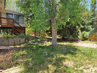 2238 Iroquois Dr - Fort Collins, CO