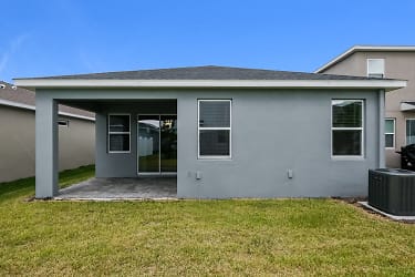 11821 Clare Hill Ave - Riverview, FL