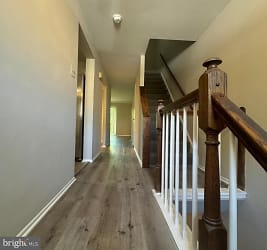 9728 Summer Park Ct - Columbia, MD