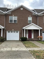 118 W Green St Apartments - Versailles, KY