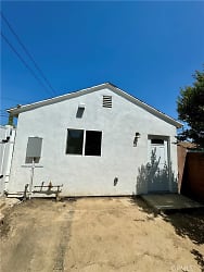 10410 Orion Ave - Los Angeles, CA