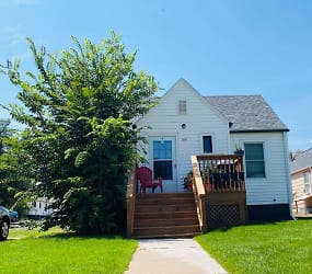 2121 9th Ave - Greeley, CO