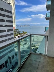 186 SE 12th Terrace - Miami, FL