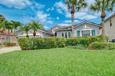 11732 Pine Timber Ln - Fort Myers, FL