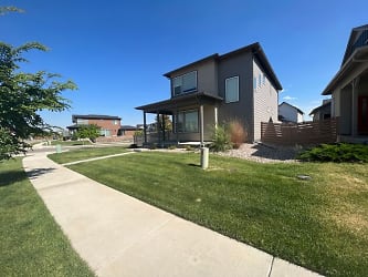 2633 Conquest St - Fort Collins, CO