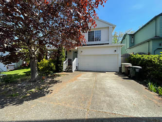 5688 NW 179th Ave - Portland, OR