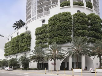 Opera Tower Apartments - Miami, FL