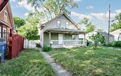 627 Bernard Ave - Indianapolis, IN