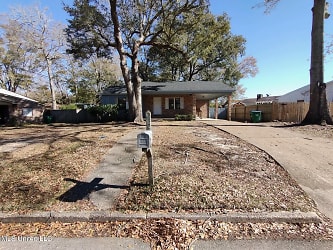 4906 Forrest St - Moss Point, MS