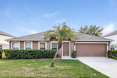 1110 Chateau Cir - Minneola, FL