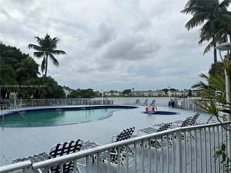 3477 NW 44th St #201 - Lauderdale Lakes, FL