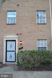 11803 Carriage House Dr #21 - Silver Spring, MD