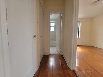 30-23 Steinway St unit 1 - Queens, NY