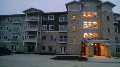 Riverview Place Apartments - Cedar Rapids, IA