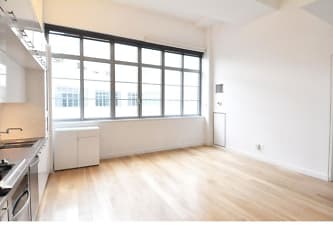 27-28 Thomson Ave unit 501 - Queens, NY
