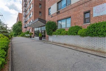 411 Bronx River Rd 5 J Apartments - Yonkers, NY