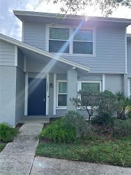 14623 Lake Forest Dr - Lutz, FL
