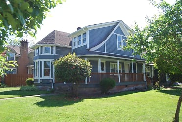 307 SE Cowls St - Mcminnville, OR