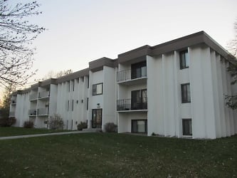 Sunrise Estates Apartments - Moorhead, MN
