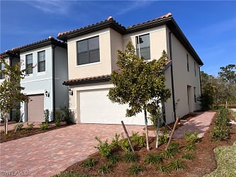 1453 Weeping Willow Ct - Cape Coral, FL