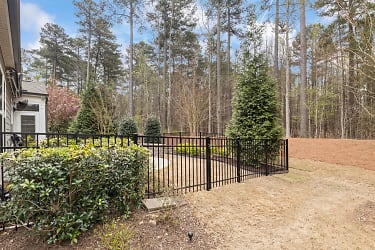904 Calista Dr - Wake Forest, NC