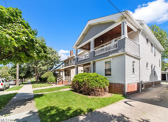 1575 Orchard Grove Ave unit 1 - Lakewood, OH